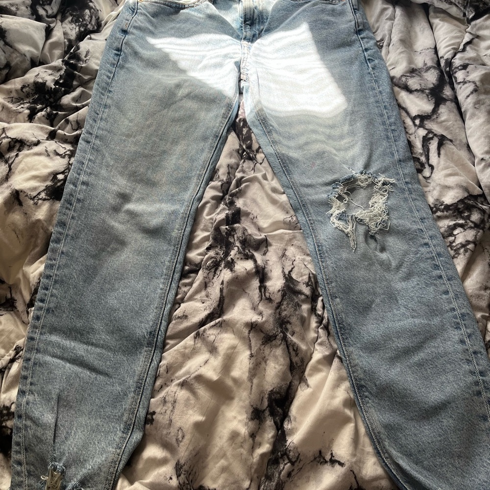 American Eagle Light Blue Distressed Women's Jeans